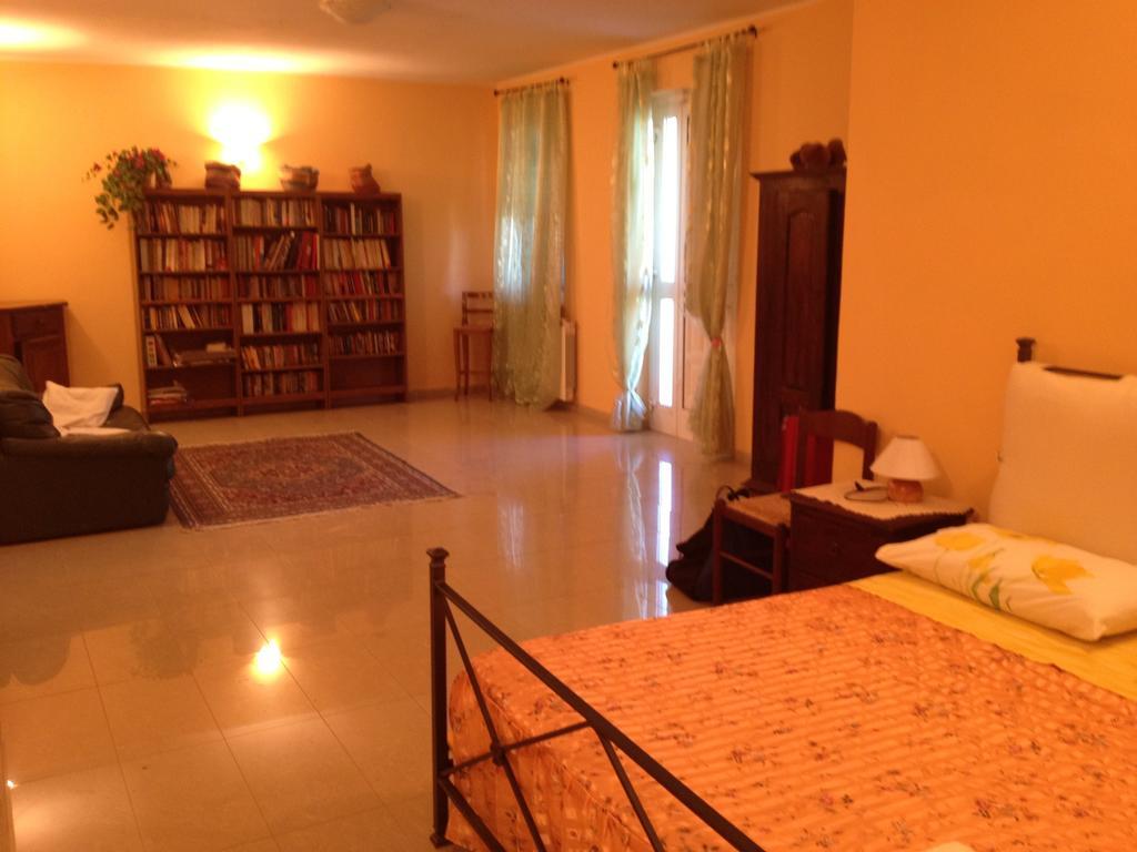 Villa Naclerio Sarzana Ruang foto