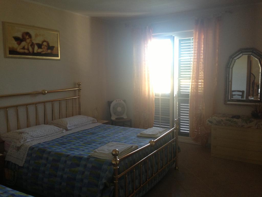 Villa Naclerio Sarzana Ruang foto