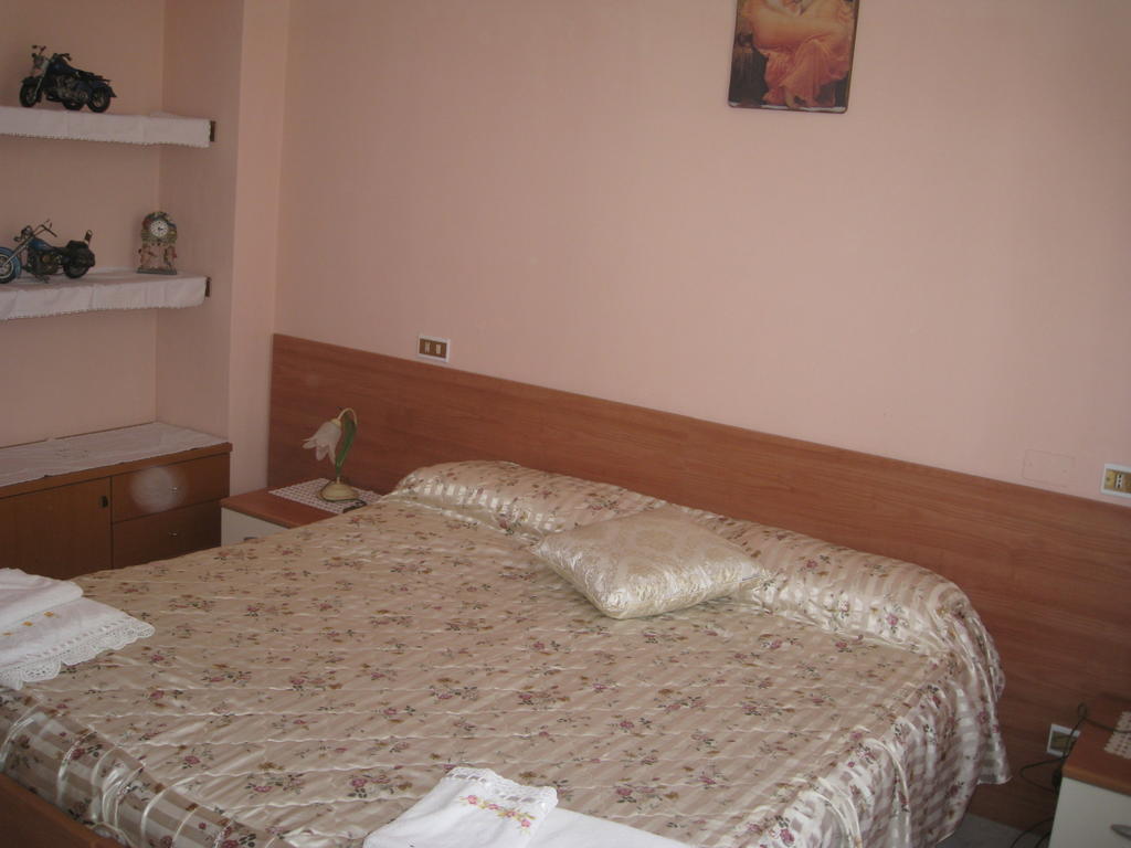 Villa Naclerio Sarzana Ruang foto